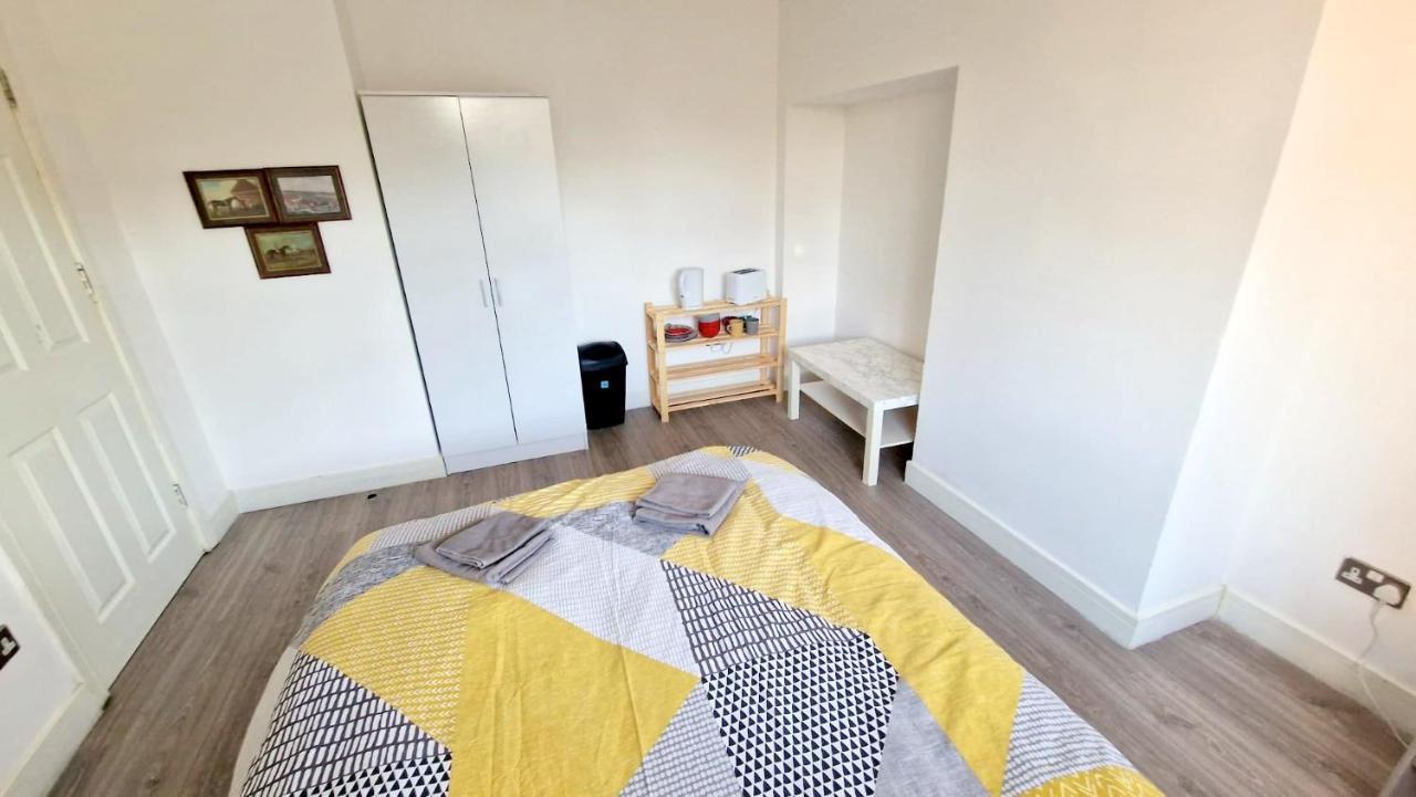 Lilleshall Rooms Mitcham Extérieur photo
